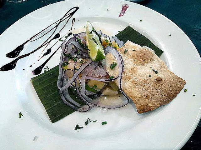 cevichedesalmnencebollado.jpg
