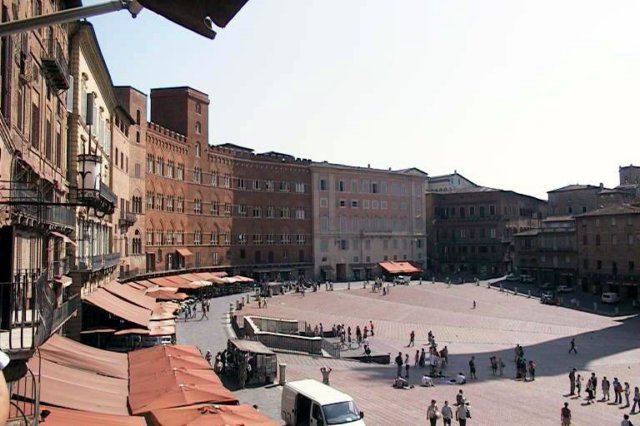 piazzailcampo3.jpg