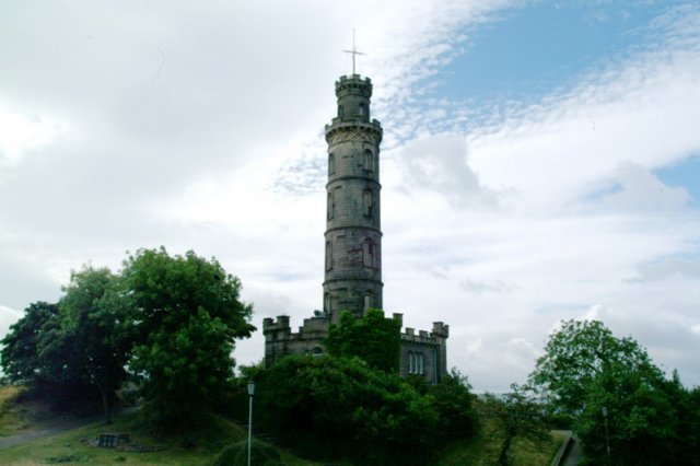 colinadecaltonhillmonumentoanelson.jpg