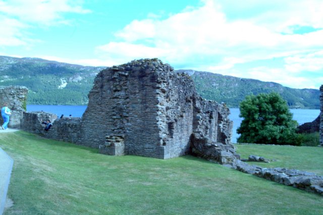 castillodeurquhartruinasdelcastillo.jpg