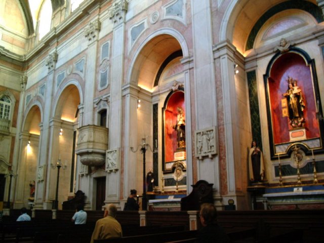 iglesiadesannicolasaltareslaterales.jpg
