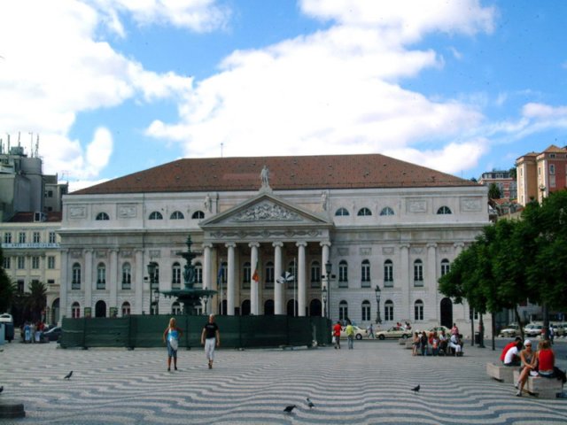 plazarossioteatronacionaldmaraii.jpg