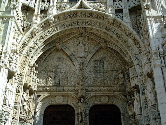 monasteriodelosjernimosdebelmportadameridionalestilogticotardo.jpg