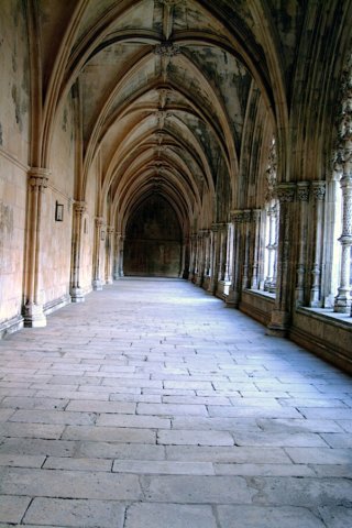 monasteriodebatalhaclaustro2.jpg