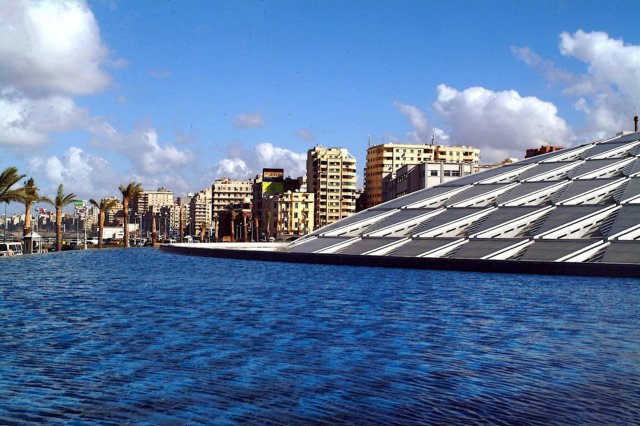 bibliotecaalejandrinalagoexterior.jpg