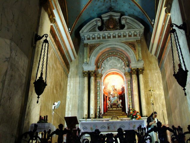 haifabasilicamariaevirginisaltarmayor.jpg