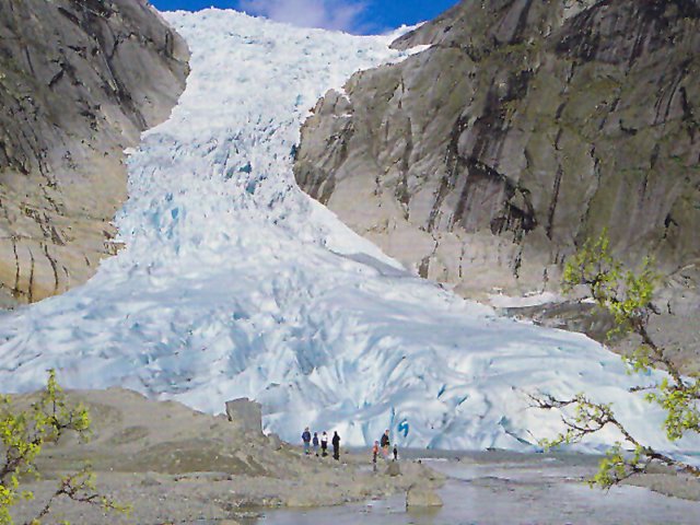 briksdalglaciar.jpg
