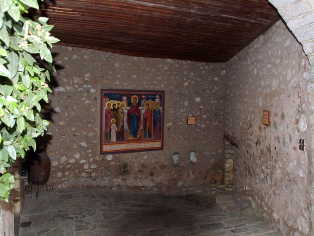 monasteriodesanestebanmuraldelaentrada.jpg