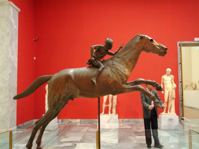 museoarqueolgicoestatuadebroncedeuncaballoyunjovenjinete140ac.jpg