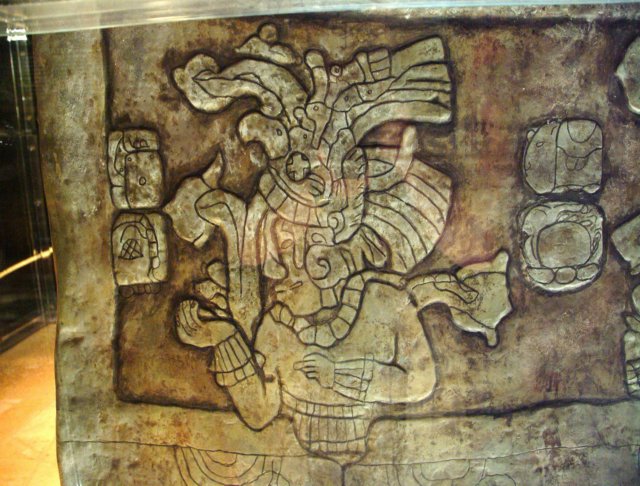 museoarqueologicodepalenquedetalledelatumbadepakal.jpg