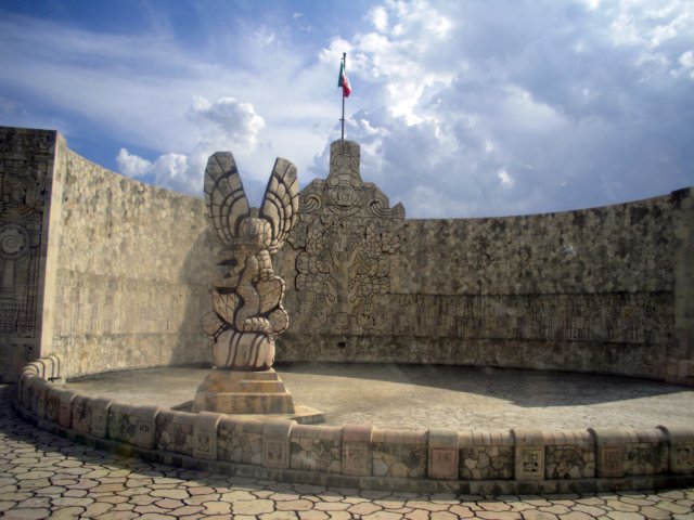 detalledelmonumentoalapatria.jpg