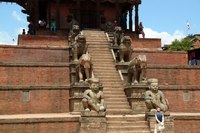 bhaktapurdetalledesubidaalapagodatemplo.jpg