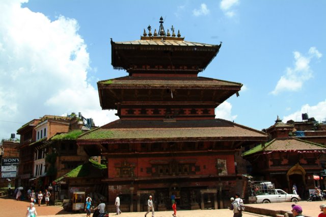 bhaktapurplazadattatrayapagoda.jpg