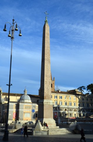 piazzadelpopoloobeliscoegipcio.jpg