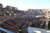 coliseodetalledelosgraderiosdesdeelprimerpiso_small.jpg