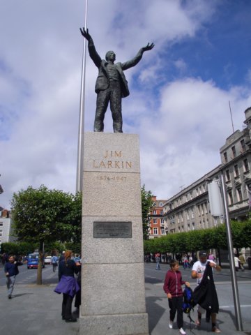 oconnellstreetupperestatuadejimlarkin.jpg