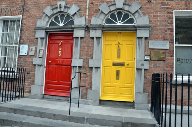 kilkennyparliamentstreetpuertastpicasirlandesas.jpg