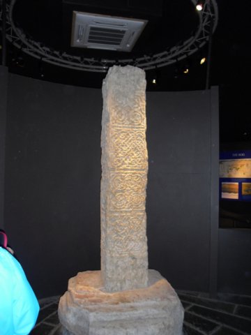 abadadeclonmacnoisemuseocruzdelsur.jpg