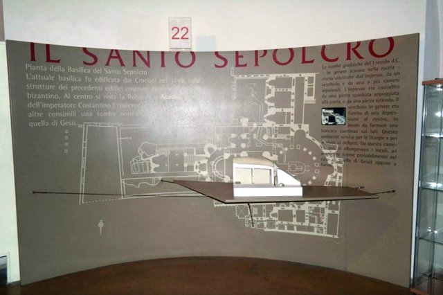 maquetadelsantosepulcrodejerusalen.jpg