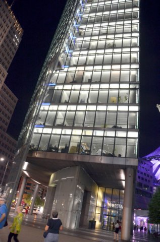 visitanocturnapotsdamerplatz3.jpg
