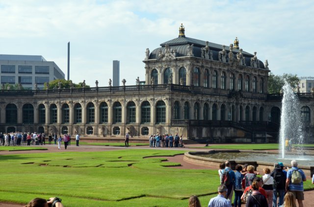 palaciozwingervistadelosjardines.jpg
