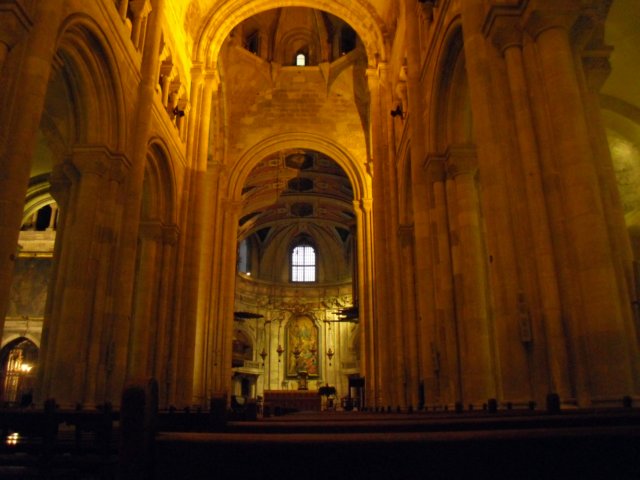 catedralsantamaralamayornavecentral.jpg
