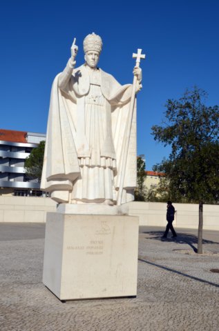 estatuaconmemorativadelavisitadepoxii.jpg