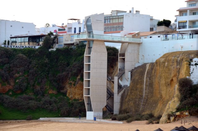 playadepenecoascensorarlatinocoelho.jpg