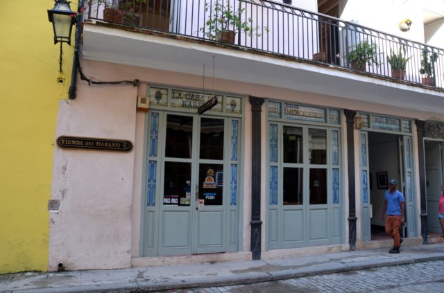 mercaderestiendadepuroshabanos.jpg