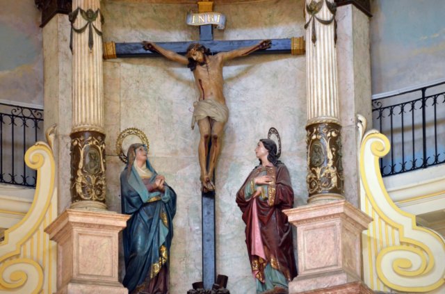 baslicacrucifixin.jpg