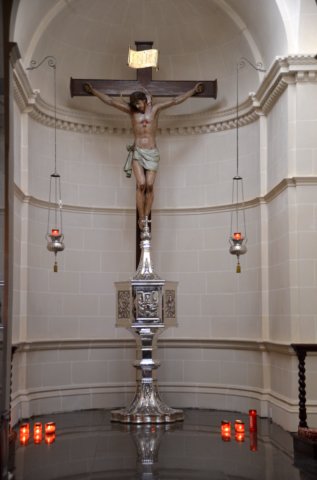 basilicasangorgcrucificado.jpg