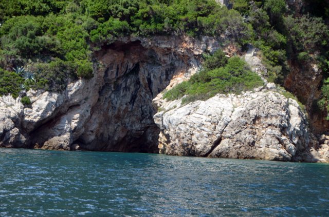 excursinenbarcocostadedubrovnikcueva.jpg